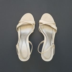 ANN TAYLOR Snakeskin Leather Strappy Sandal, Ecru - Size 7